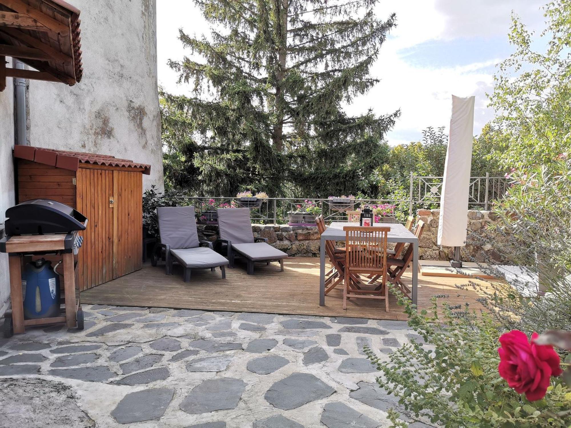 Grande Maison Au Coeur D'Un Village Historique Avec Terrasse Et Wifi Inclus - Fr-1-582-308 Saint-Vidal Экстерьер фото